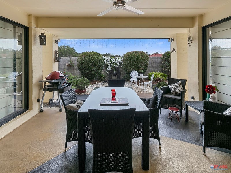 15 Caswell Crescent, Redland Bay QLD 4165