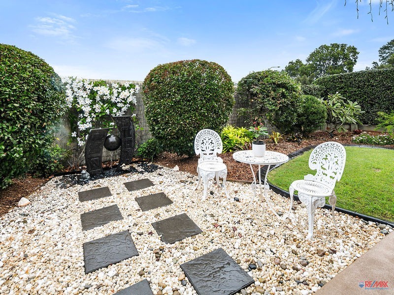 15 Caswell Crescent, Redland Bay QLD 4165