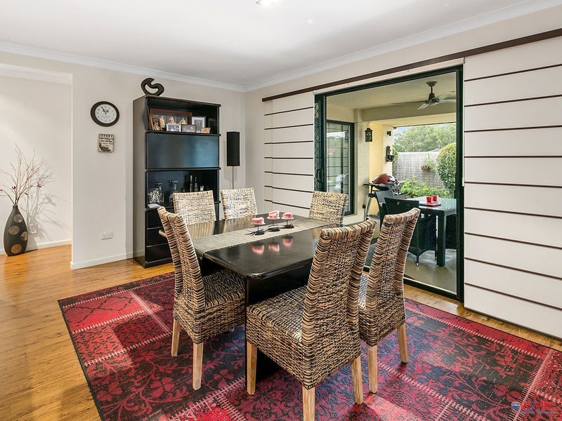 15 Caswell Crescent, Redland Bay QLD 4165