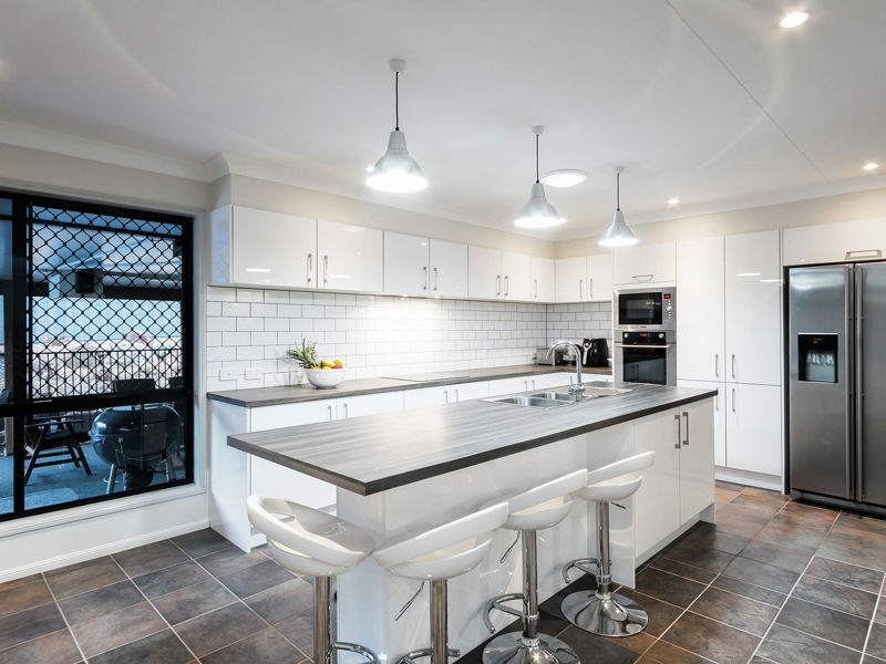 28 Grevillea St, Redland Bay QLD 4165