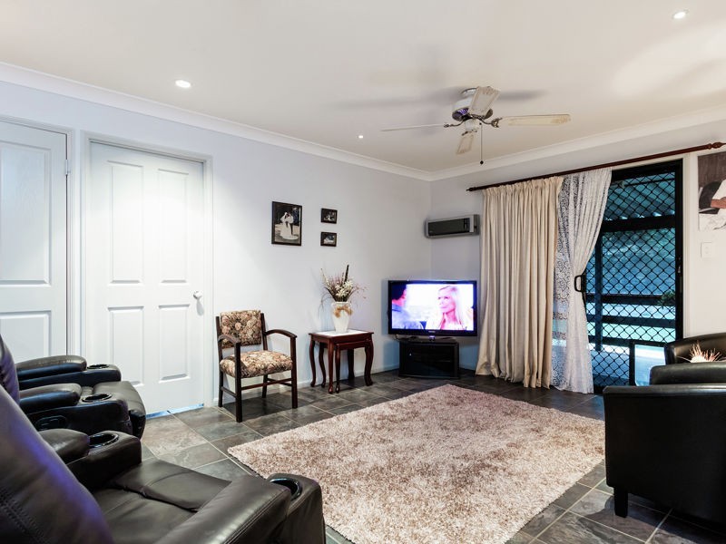 28 Grevillea St, Redland Bay QLD 4165