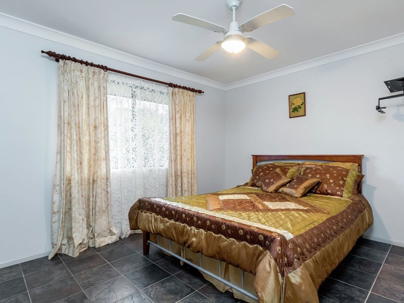 28 Grevillea St, Redland Bay QLD 4165