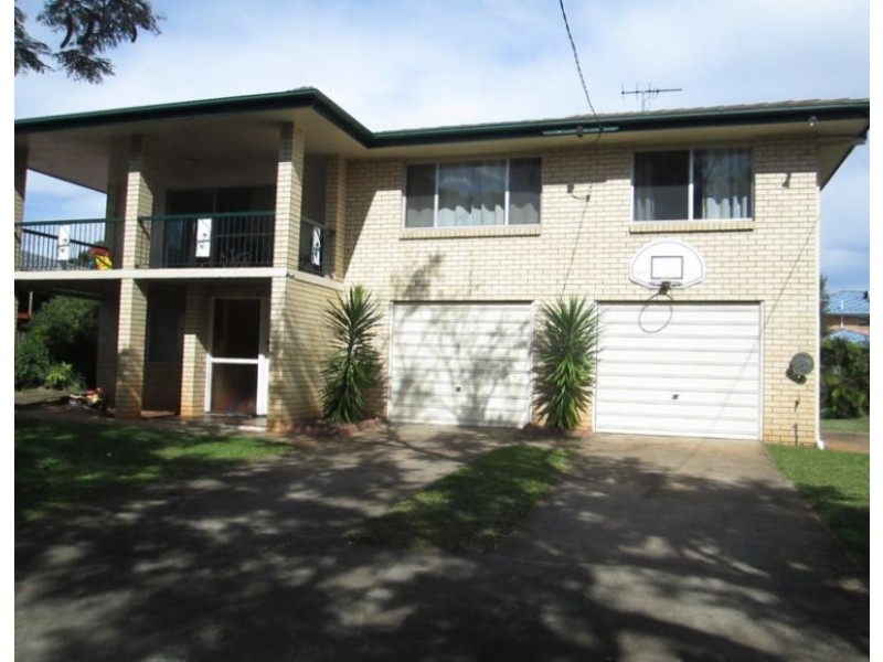 11 Holloway St, Birkdale QLD 4159