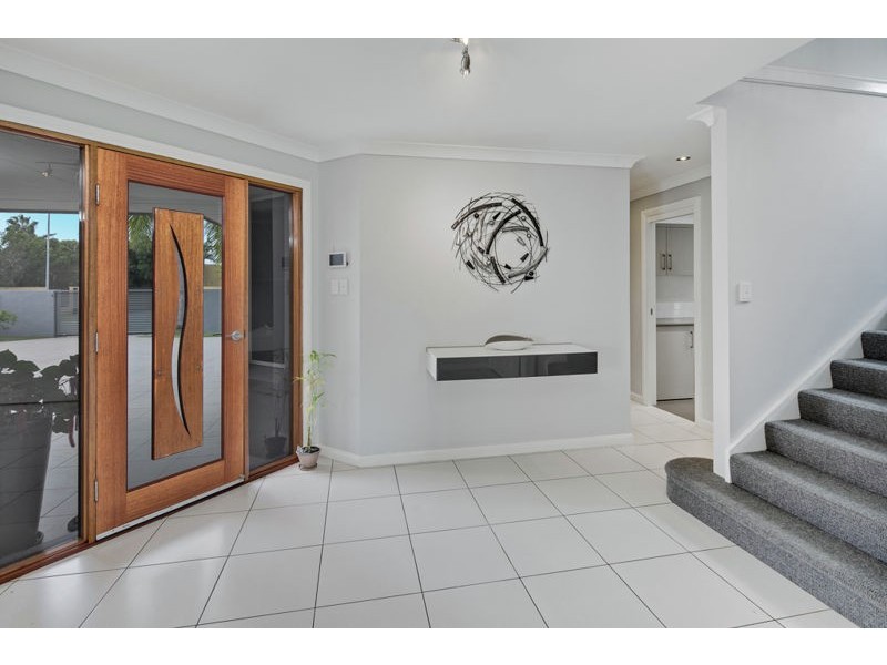 7 Captains Court, Raby Bay QLD 4163
