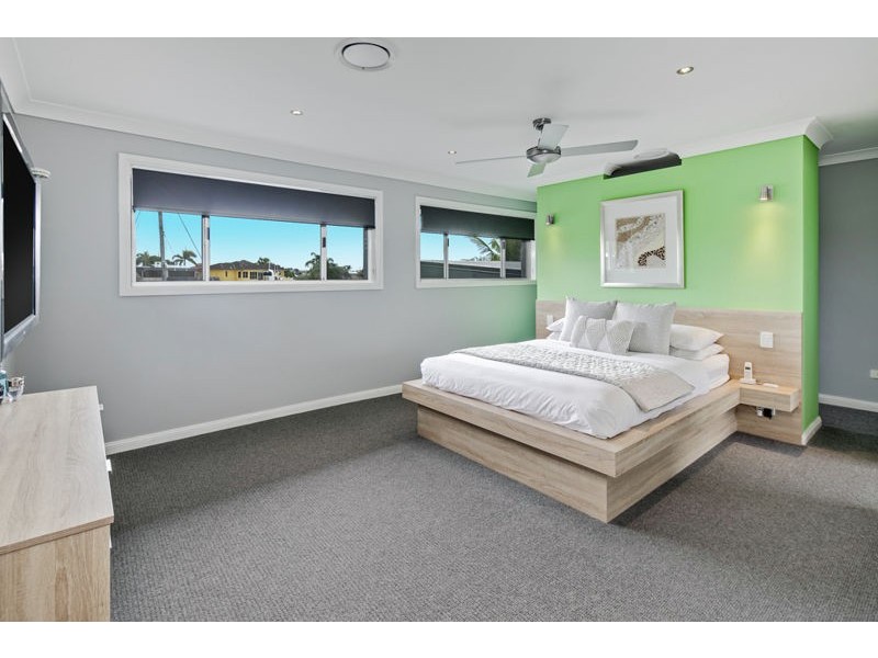 7 Captains Court, Raby Bay QLD 4163
