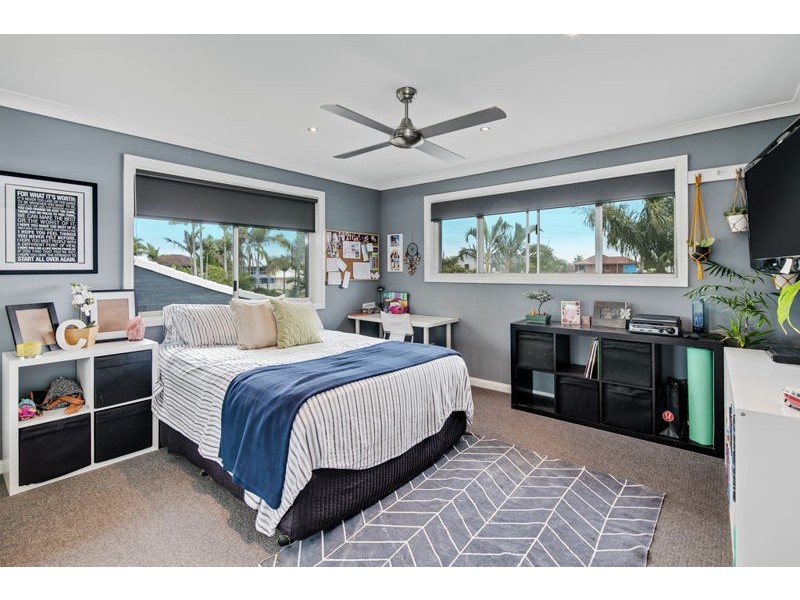 7 Captains Court, Raby Bay QLD 4163