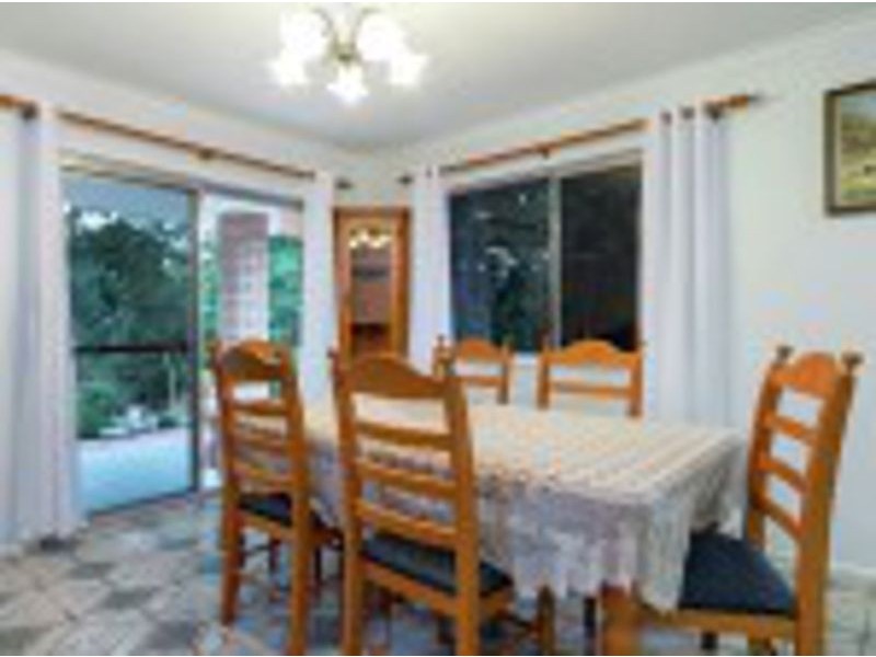 28 Henderson Road, Sheldon QLD 4157