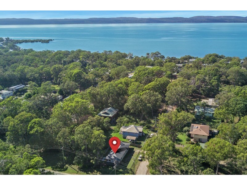 1 Tukkeri St, Macleay Island QLD 4184