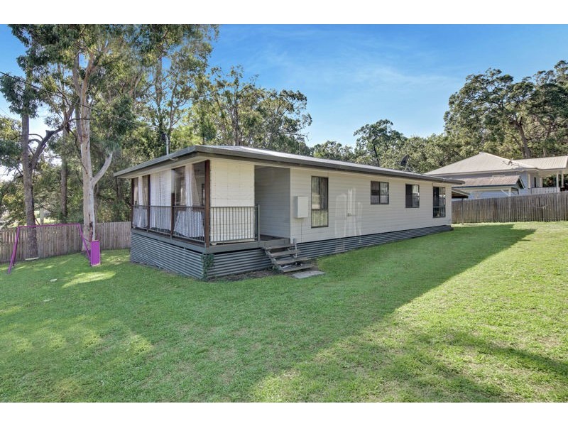 1 Tukkeri St, Macleay Island QLD 4184