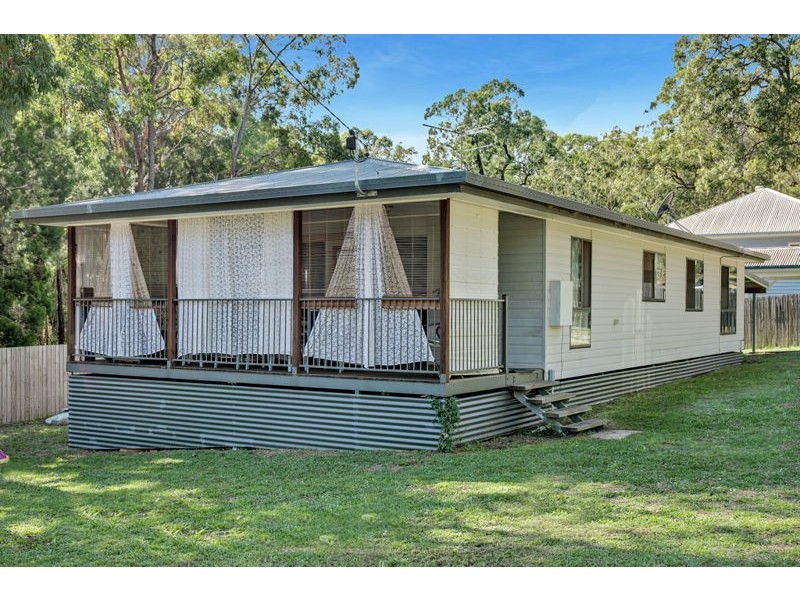 1 Tukkeri St, Macleay Island QLD 4184