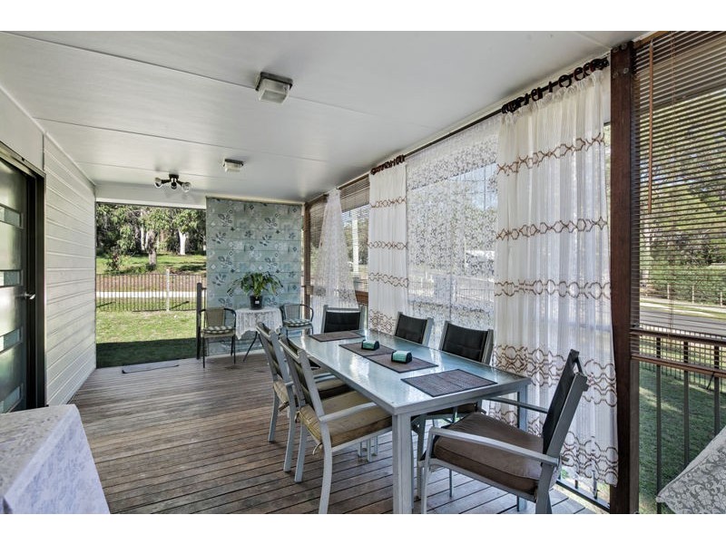 1 Tukkeri St, Macleay Island QLD 4184