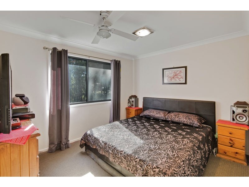 1 Tukkeri St, Macleay Island QLD 4184