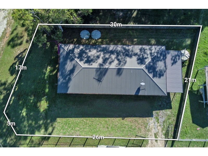 1 Tukkeri St, Macleay Island QLD 4184