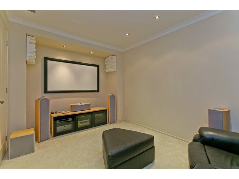 111 Torquay Road, Redland Bay QLD 4165