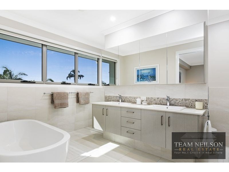 17 Orana Esplanade, Victoria Point QLD 4165