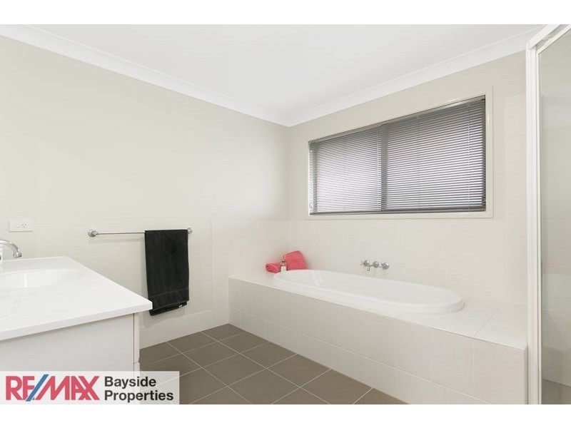 8 Constantina Close, Thornlands QLD 4164