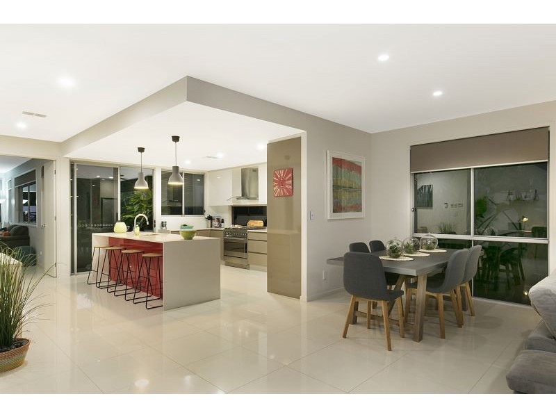 113 Torquay Road, Redland Bay QLD 4165