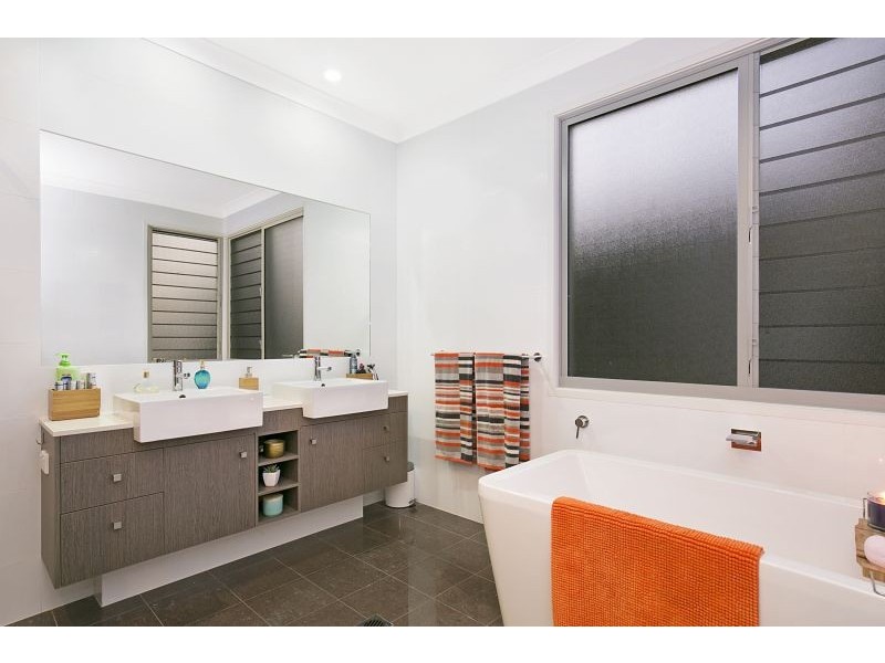 113 Torquay Road, Redland Bay QLD 4165