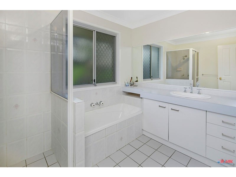 28 Tulipwood Drive, Birkdale QLD 4159