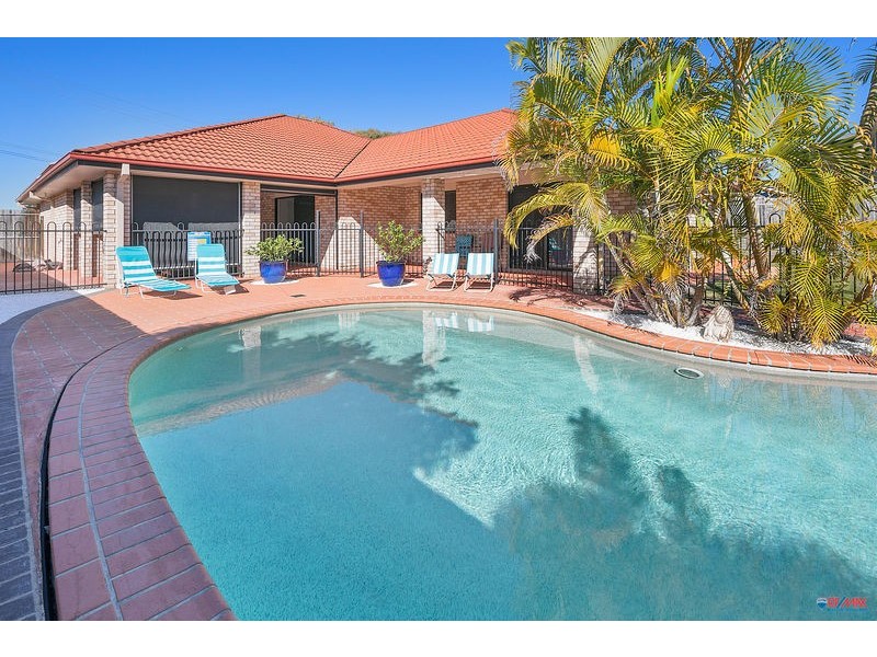 45 Clive Road, Birkdale QLD 4159