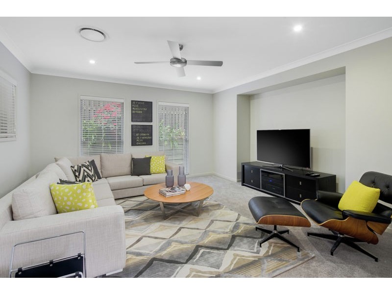 12 Clive Road, Birkdale QLD 4159