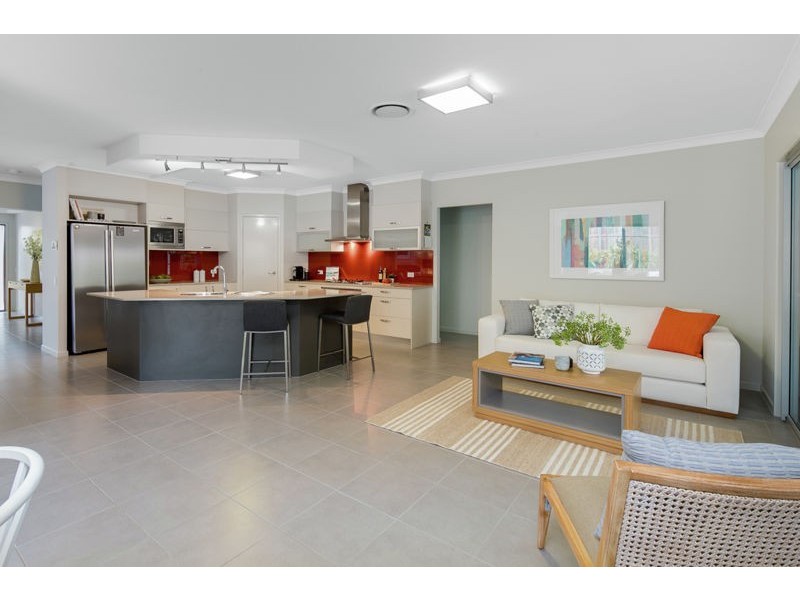 12 Clive Road, Birkdale QLD 4159