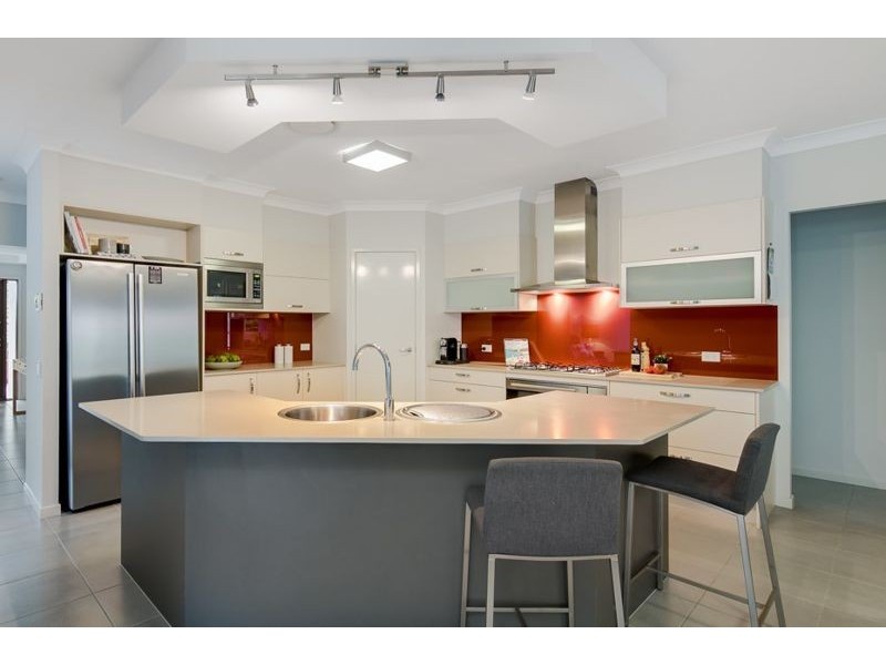 12 Clive Road, Birkdale QLD 4159