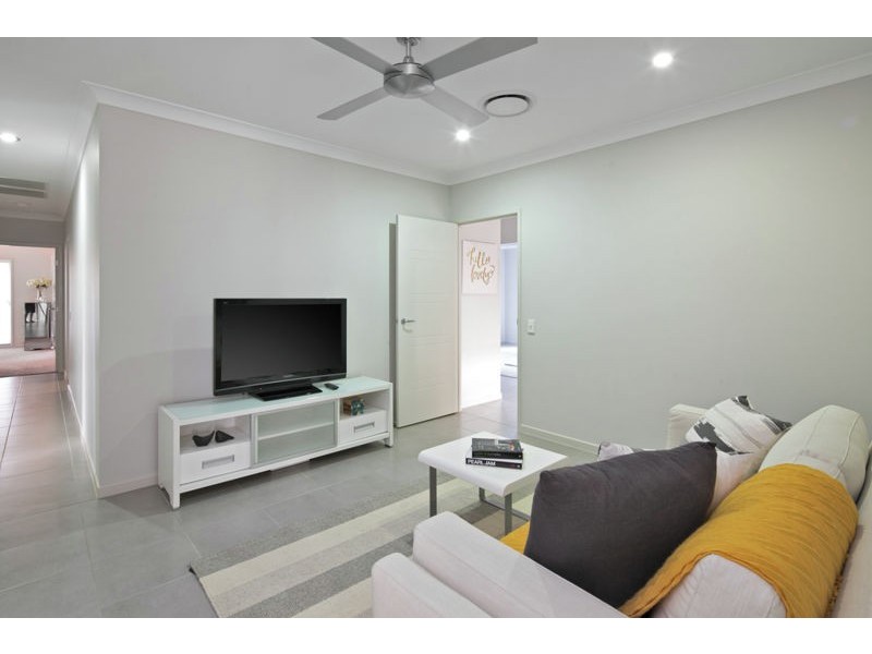 12 Clive Road, Birkdale QLD 4159