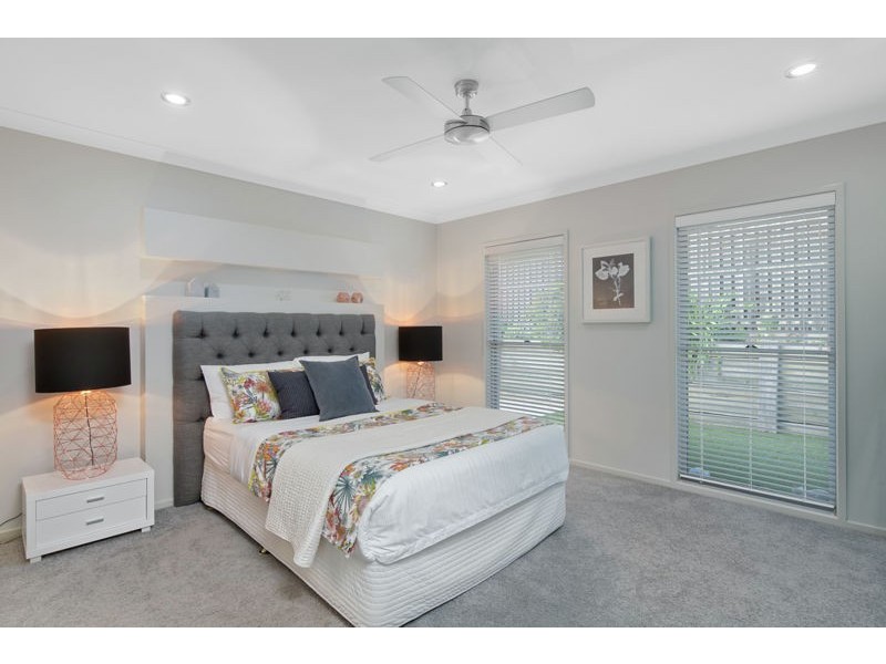 12 Clive Road, Birkdale QLD 4159