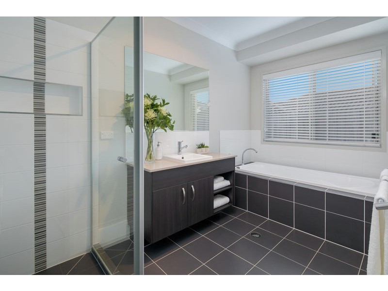 12 Clive Road, Birkdale QLD 4159