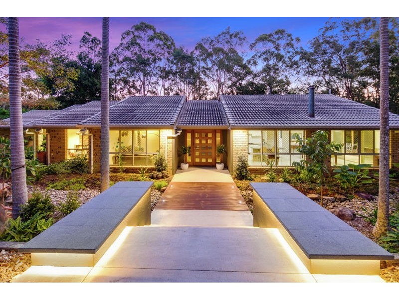 13 Tipuana Drive, Capalaba QLD 4157