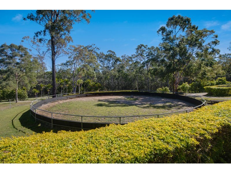 30-32 Lagoon Road, Carbrook QLD 4130