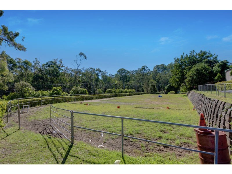 30-32 Lagoon Road, Carbrook QLD 4130