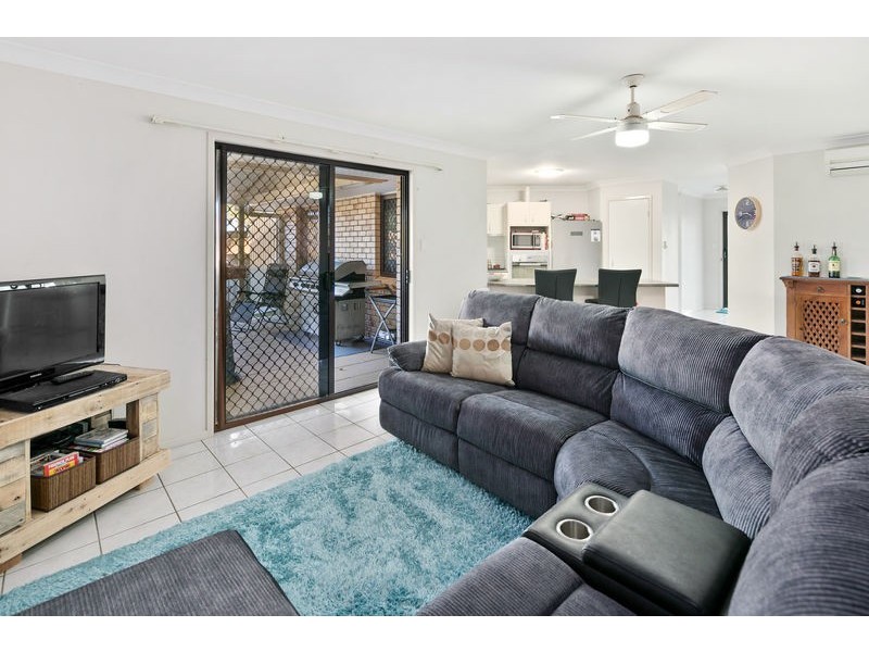 35 Chesterfield Crescent, Wellington Point QLD 4160