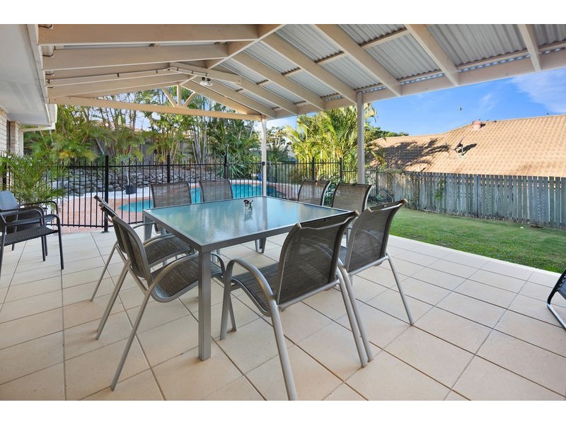 35 Chesterfield Crescent, Wellington Point QLD 4160