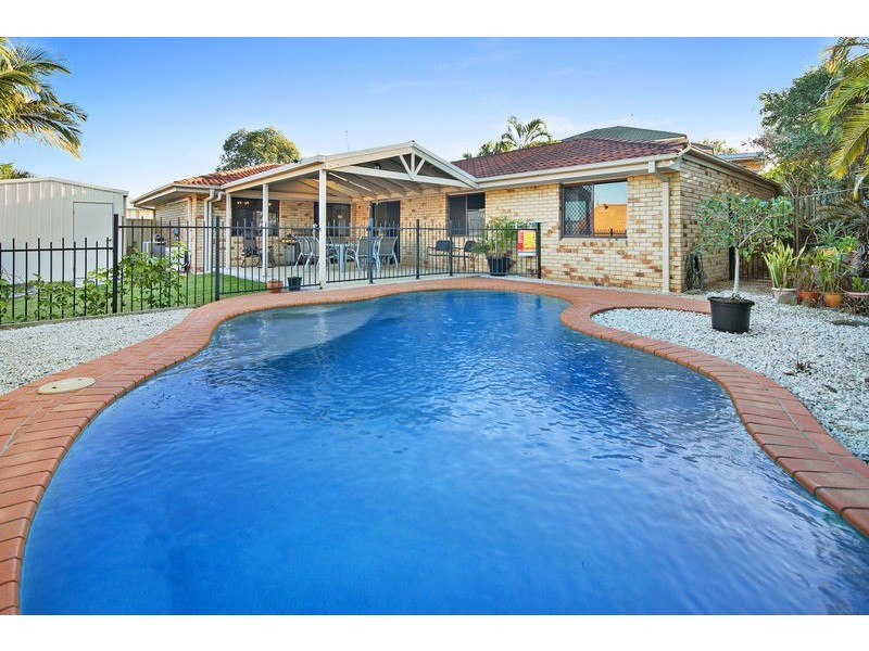 35 Chesterfield Crescent, Wellington Point QLD 4160