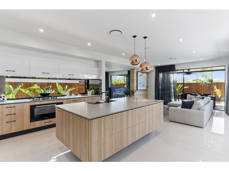 9 Seawater Street, Thornlands QLD 4164