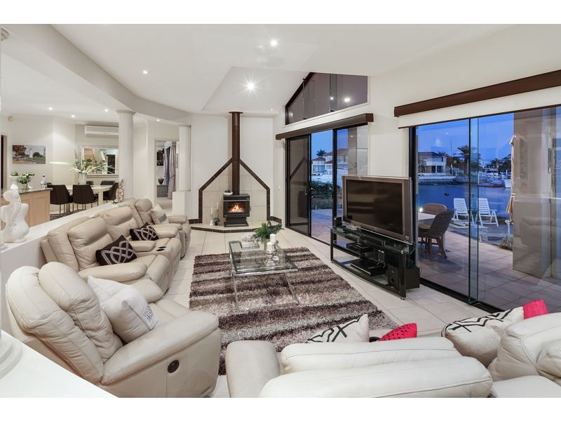 34 Piermont Place, Raby Bay QLD 4163