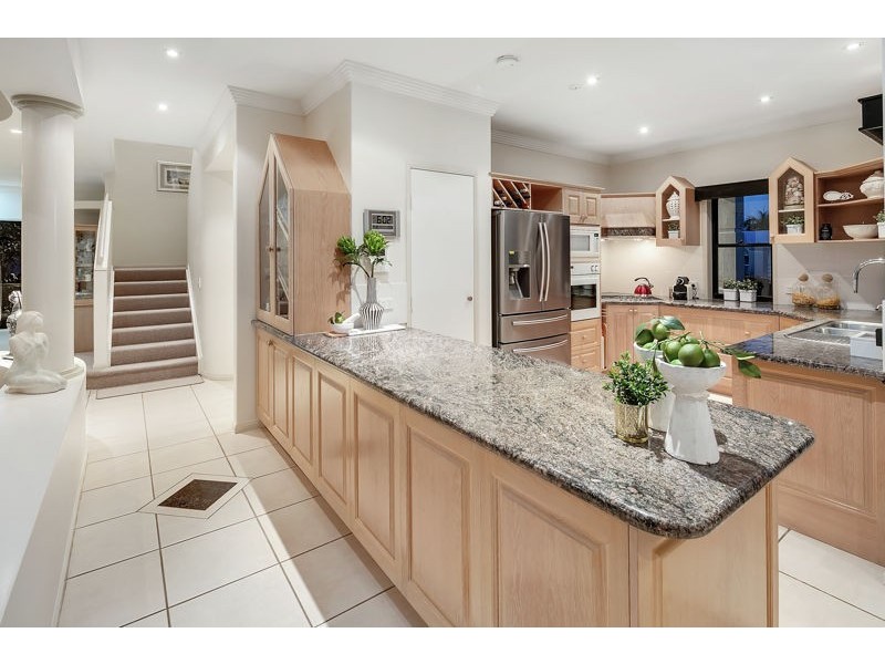 34 Piermont Place, Raby Bay QLD 4163