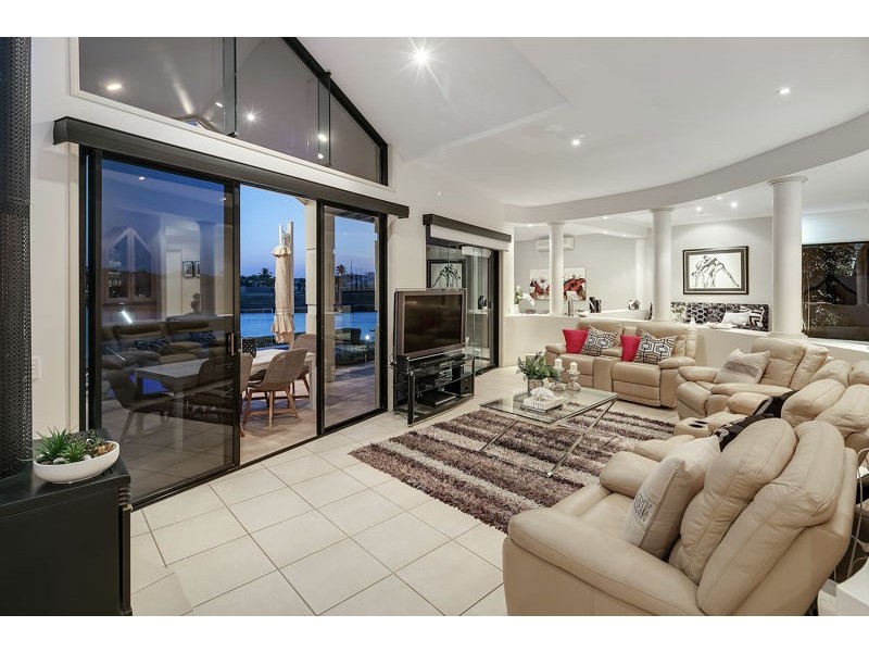 34 Piermont Place, Raby Bay QLD 4163