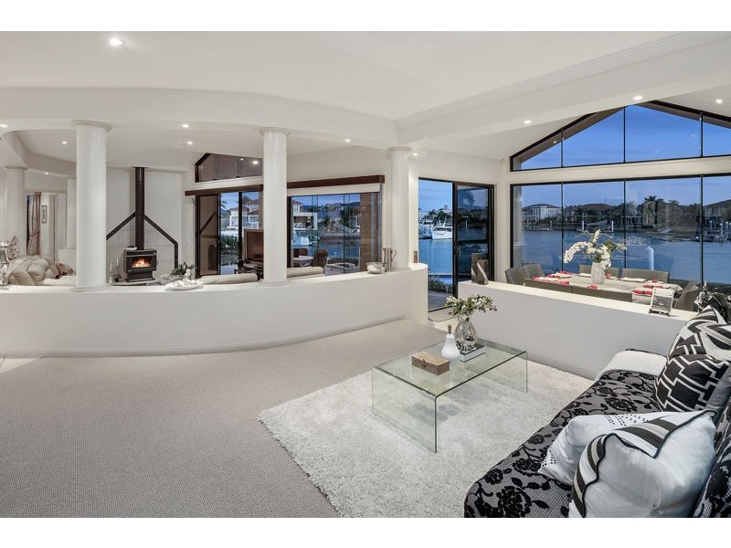 34 Piermont Place, Raby Bay QLD 4163