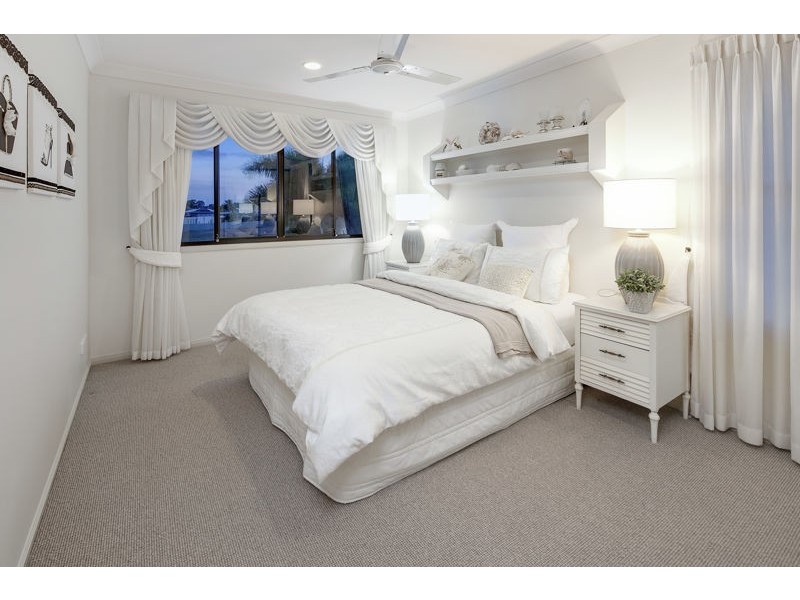 34 Piermont Place, Raby Bay QLD 4163