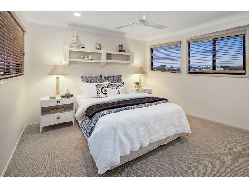 34 Piermont Place, Raby Bay QLD 4163