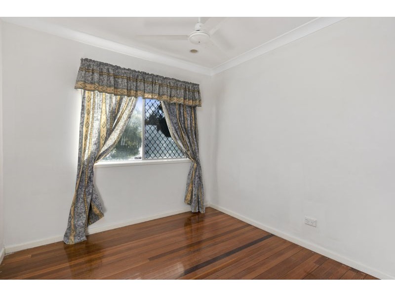 18 Rossinton, Birkdale QLD 4159