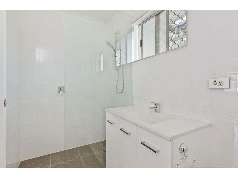 18 Rossinton, Birkdale QLD 4159