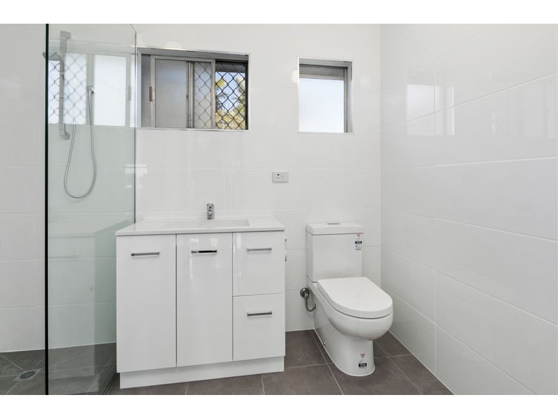 18 Rossinton, Birkdale QLD 4159