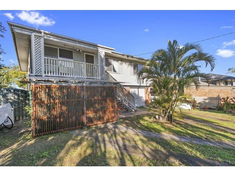 18 Rossinton, Birkdale QLD 4159