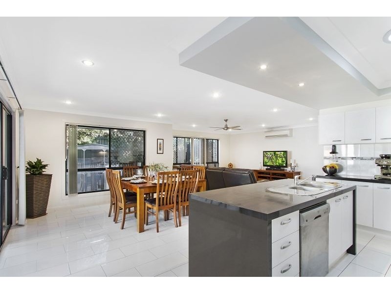 39 Senden Crescent, Manly West QLD 4179