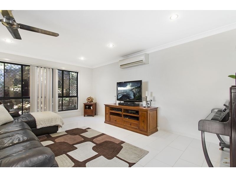 39 Senden Crescent, Manly West QLD 4179