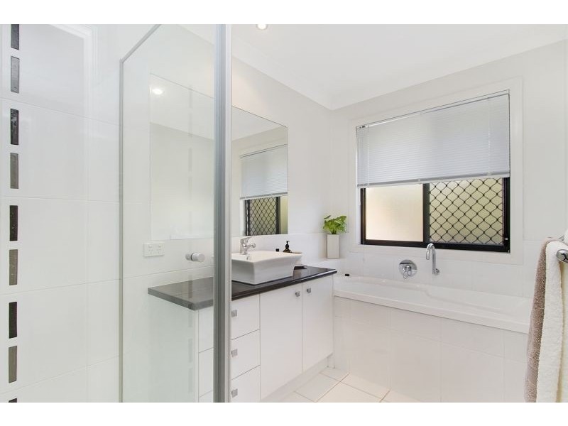 39 Senden Crescent, Manly West QLD 4179